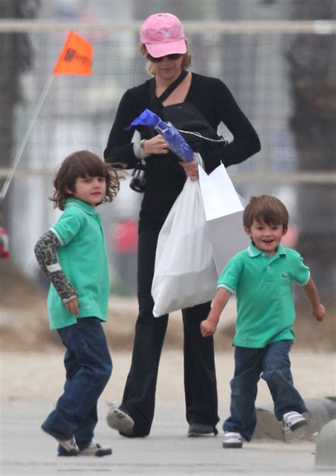 Изучайте релизы aracely arámbula на discogs. 6 Fotos de los hijos de Luis Miguel con su ex esposa Aracely