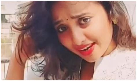 Bhojpuri Sensation Rani Chatterjees Sexy Performance On Salman Khans Song Breaks Internet