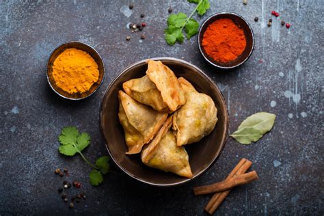 Kuchnia indyjska przepisy na najpopularniejsze dania Książki