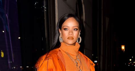 Rihannas Yellow Outfit Puts A Sporty Spin On The 2020 Citrus Color Trend