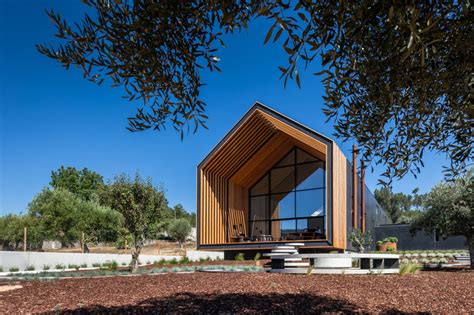 For something different, south korea has a boy band as you can see, a pentagon is a very useful shape. Filipe Saraiva Arquitectos Designs New Pentagon-Shaped Home in Portugal