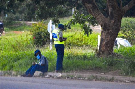 In Pictures Police Officers Enforcing Lockdown Regulations New Time Zimbabwe