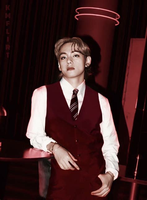 𝒔𝒂𝒎⁷🕊 on Twitter in 2020 | Taehyung photoshoot, Kim taehyung wallpaper, Taehyung