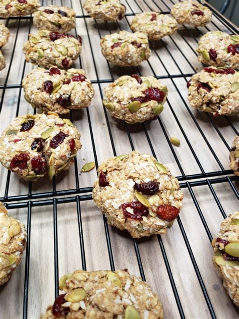 Coconut Cranberry Oatmeal Cookies Veganly Cravings