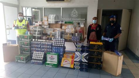 Rahmat coffee house (106 m), pak maon cafe (343 meeter), sugar bun assyakirin (353 meeter), aliiya maju cafe (378 m). Rokok dan minuman keras bernilai RM83 ribu dirampas polis ...