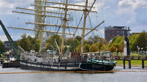 Vessel seute deern is a sailing vessel, registered in germany. Abgewrackt: Das Schicksal der Seute Deern ist besiegelt