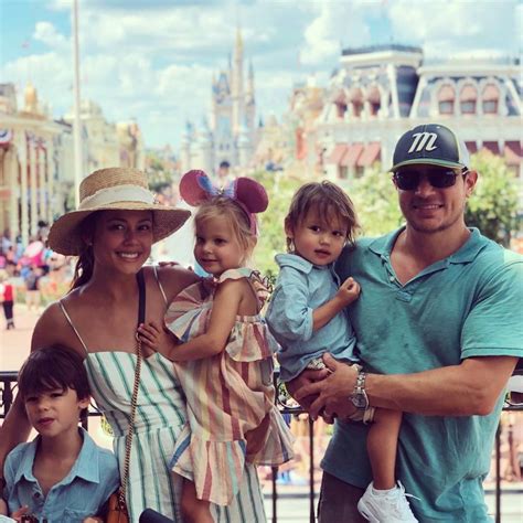 Check spelling or type a new query. Family Man, 10 Potret Bahagia Nick Lachey '98 Degrees' dan ...