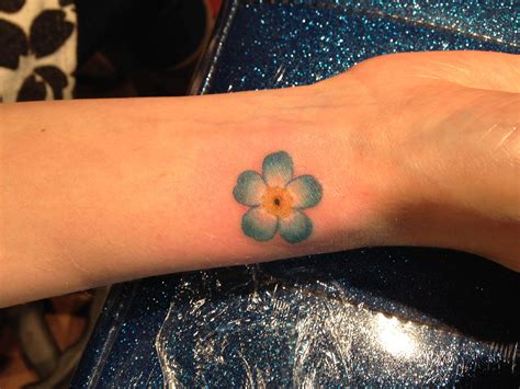 Maybe One Of My Next Tattoos A Forget Me Not Flower In Honor Of Someone Very Special