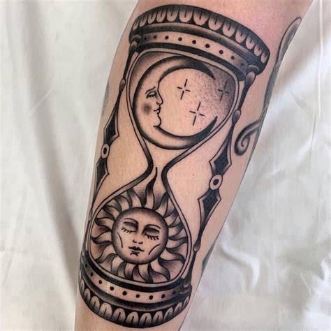 Boho flash tattoo design hand drawn art sun and crescent moon set. Sun & moon hourglass tattoo - blackwork | Moon tattoo ...