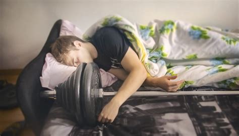 Bodybuilding And Schlaf Wie Man Muskelwachstum Während Des Schlafs Maximiert Mensch Sport