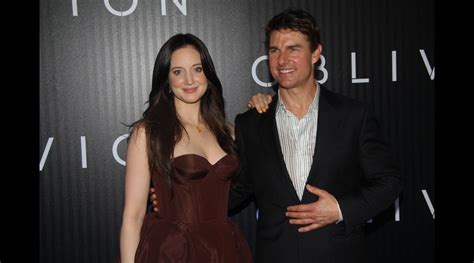 Photo Tom Cruise Et Andrea Riseborough Lors De L Avant Premi Re Du