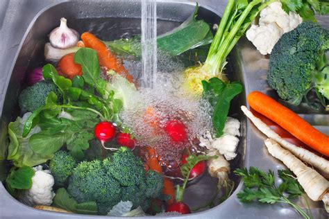 Learn How To Wash Vegetables The Right Way 24 Mantra Organic