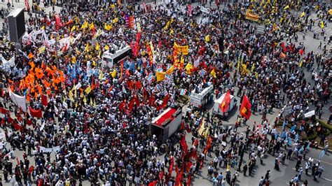 Turkish Officials Attempt To Appease Thousand Of Anti Government