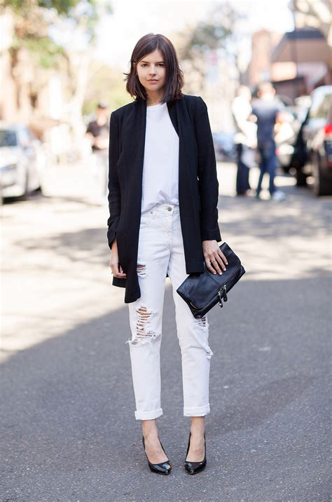 What To Wear With White Jeans Right Now 2020
