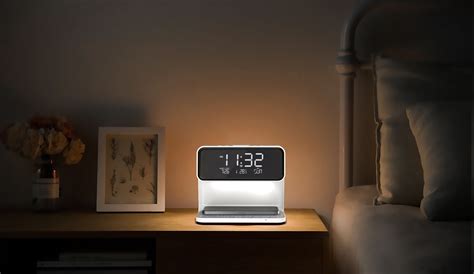 Wireless charger bedside lamp with LCD calendar display and wireless