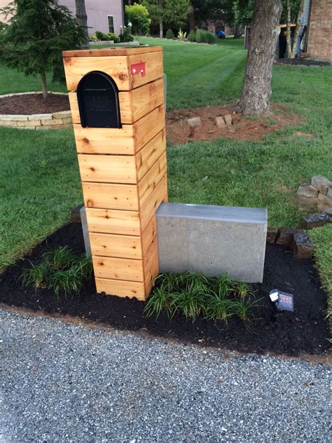 Modern mailbox idea?? Cedar horizontal fence rustic modern concrete
