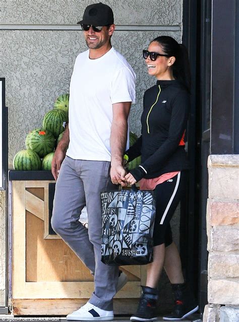 Olivia Munn And Aaron Rodgers Sweetly Hold Hands After Groceries Trip