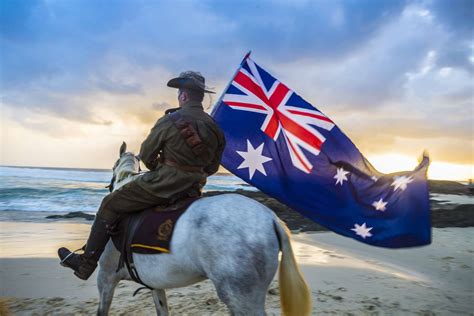 Anzac day, in australia and new zealand, holiday (april 25) that commemorates the landing in 1915, during world war i, of the australian and new zealand army corps (anzac) on the gallipoli peninsula. 25_04_2016_-_australia_anzac_day - HONG KONG BUZZ