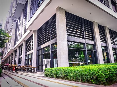 You can park in one mont kiara mall, and walk to fat fish, save on the parking fee as the shoplex mont' kiara parking fee is slightly more expensive. The Majapahit | Asian Cuisine Restaurant at Mont Kiara | VMO