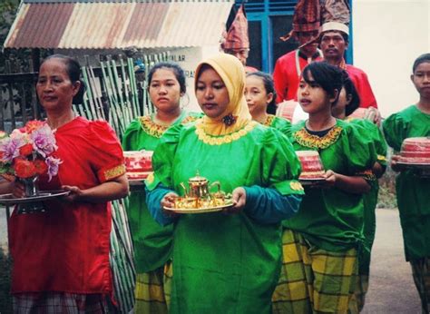 Uniknya Suku Makassar Kakek Malah Dipanggil Nenek Eraid