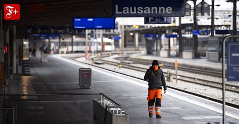 Bedeutung der reisewarnung für reisende. Coronavirus in der Schweiz: Höhere Infizierten-Rate als ...
