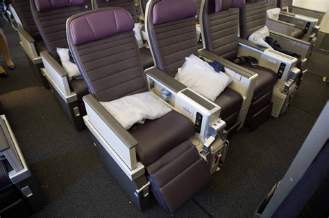 Review: United's New Premium Plus Seat on the 777-200