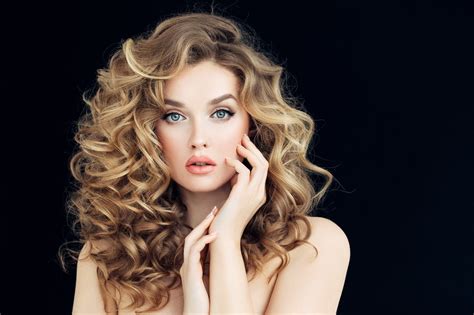 Top Hairstyles For Curly Hair Women Latest In Eteachers