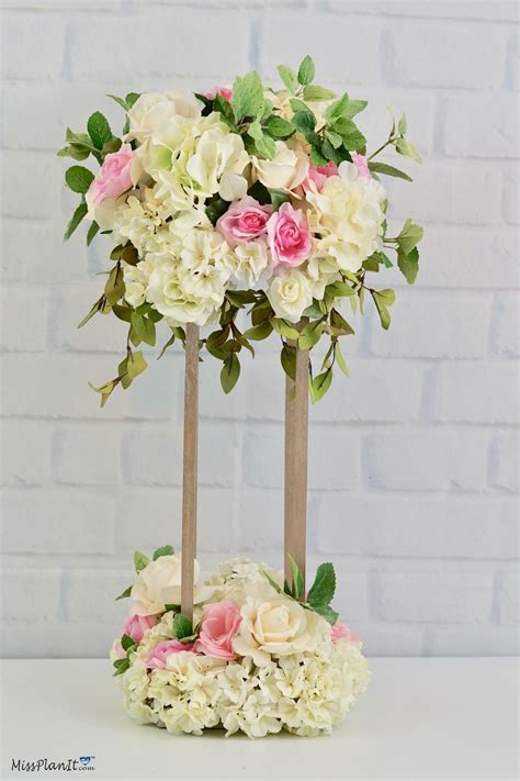 Unique centerpieces wedding table centerpieces wedding decorations centerpiece flowers centerpiece ideas floral wedding diy wedding check out the awesome tutorial for diy wedding centerpieces on a budget below learn how to create your very own, tall, elegant floral wedding. DIY Tall Geometric Gold Stand Modern Wedding Centerpiece | Modern wedding centerpieces, Flower ...