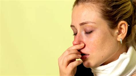 Irritated With Mucus In Your Throat Here Are 6 Natural Ways To Get Rid