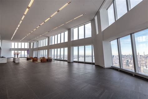 Spend A Day On The Highest Floor Of One World Trade Center Curbed Ny