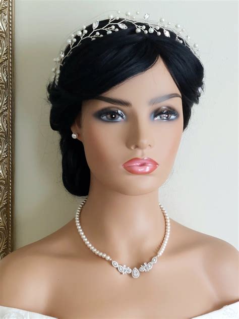 Pearl Bridal Necklace White Pearl Statement Necklace Wedding Etsy
