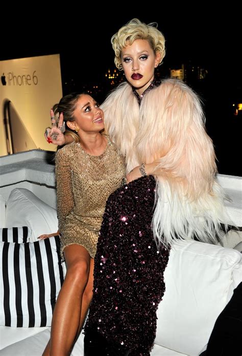 Over At The W Bash Sarah Hyland Got Cute With Rapper Brooke Candy