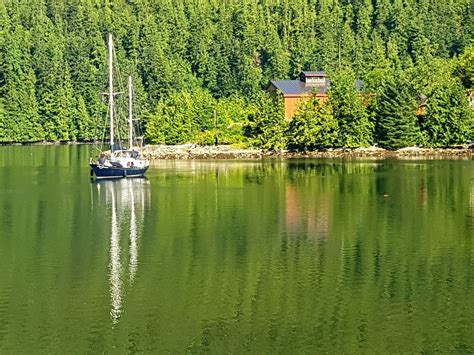 Sail Boat And Big House In One Klemtu Bc Scott Flickr