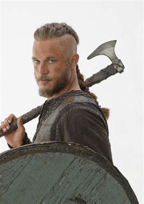 Vikings Season 1 Ragnar Lothbrok Official Picture Vikings Tv Series