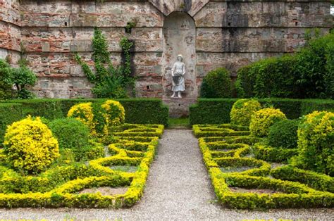 Italian Garden Villa Reale Di Marlia Lucca Tuscany Lucca Parterre