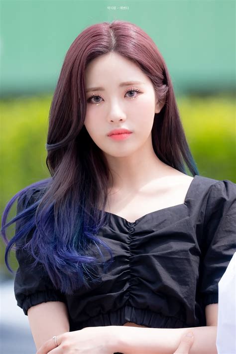 Pin By Sugar On Fromis9 Kpop Hair Color Korean Hair Color Beauty Girl