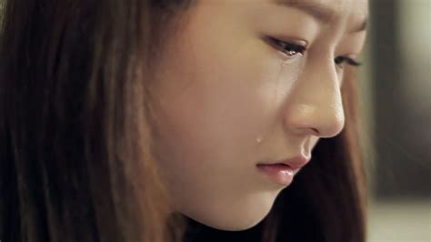 Semua orang membenci dia, kecuali kekasihnya. Kopi Susu: Cerita Cinta Mengharukan Seorang Pria Yang ...