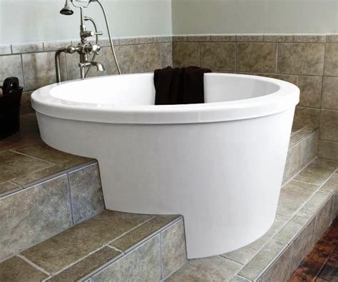 Also, the sides are usually square instead of being sloped like the tubs we use today. Large Sized 2 Person Soaking Tub Freestanding : Bathtub ...