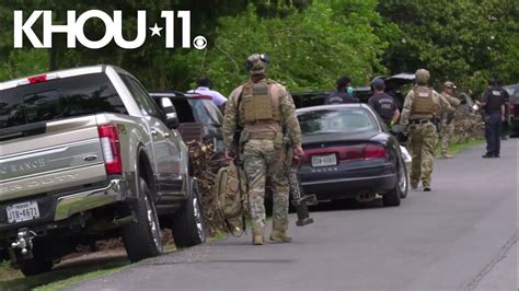 raw video hpd gives updates on swat standoff in ne houston youtube