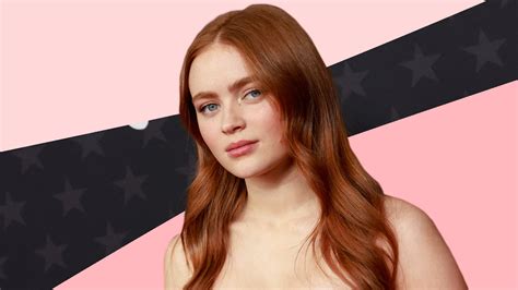 Sadie Sink Reveals She Had Her Awkward First Kiss On The Set Of Stranger Things Glamour Uk