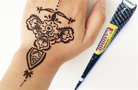 Entdecke rezepte, einrichtungsideen, stilinterpretationen und andere ideen zum ausprobieren. 65+ Gambar Henna Art Pengantin Tangan dan Kaki Sederhana Terbaru