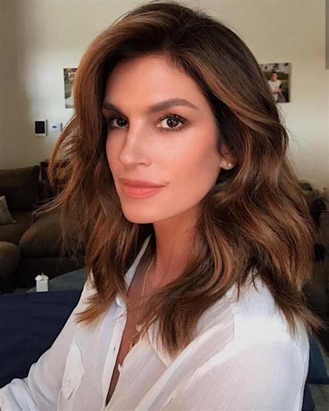 cindy crawford long bob hairstyles cindy crawford supermodels portrait photography beauty