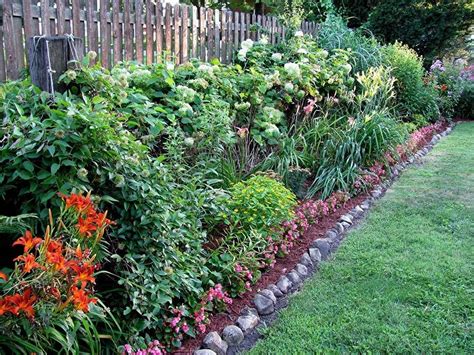 However, these issues are being outweighed by the possibility that clay soil has this ability to be the foundation for numbers of different plants. Help for Heavy Clay Soil - Garden.org