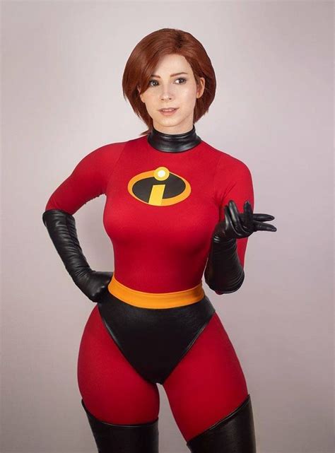 Pin On The Incredibles Cosplay The Girls