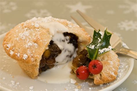 I know what you're thinking: Mince Pies | Food Ireland Irish Recipes