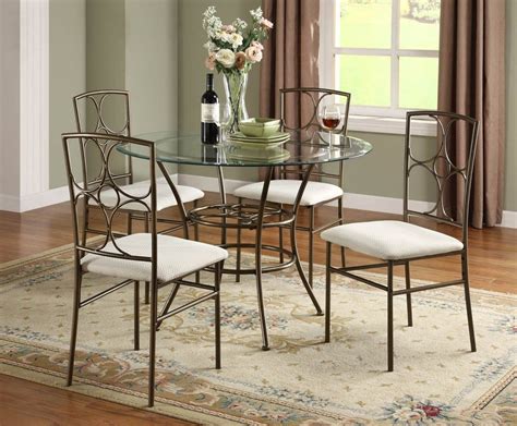 Dining Tables For Small Spaces - Diarist Project | Small round kitchen