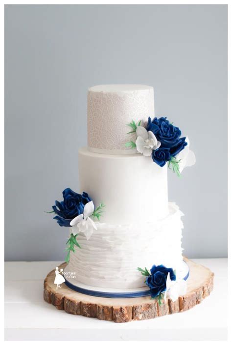 Pin By Wedding Flowers To Wear On Wedding Orchid Ideas Wedding Cake