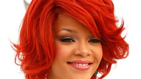 Rihanna Frisur In Neon Orange
