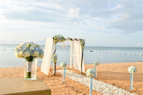 Matrimonio in spiaggia, cervia, italy. Allestimento Per Matrimonio Sulla Spiaggia - Fotografie ...
