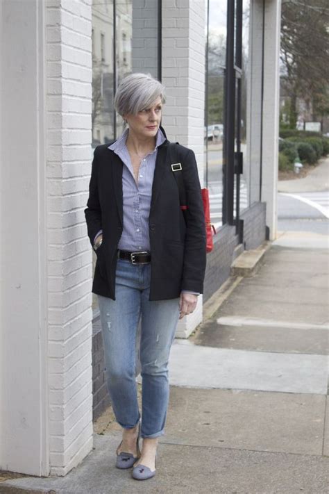 Spring casual outfits for 50 year old woman #women'sfashion50yearolds
